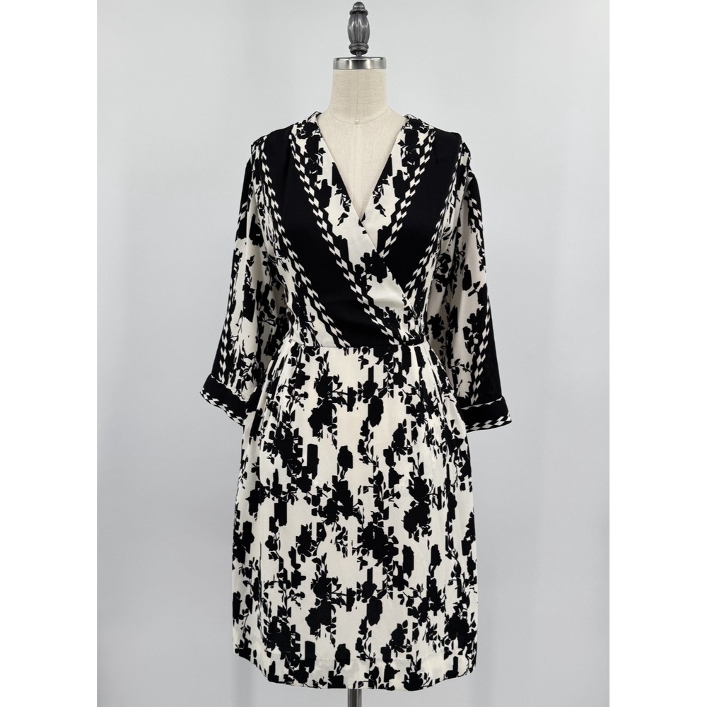 Cabi Womens M Black Ivory Floral Wrap Dress 3/4 Sleeve Style 6369